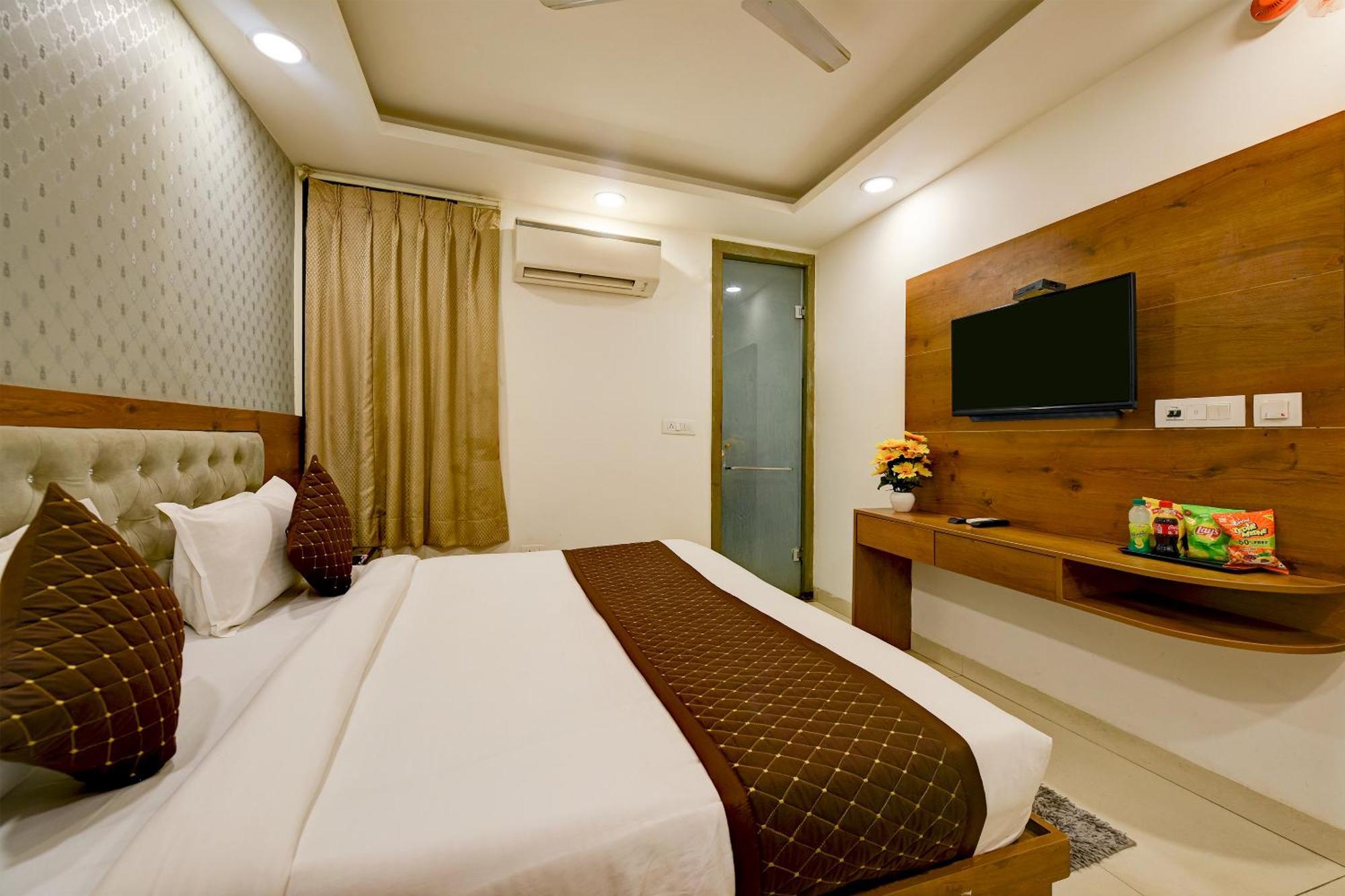Hotel Grand Qubic Near Delhi Airport New Delhi Ngoại thất bức ảnh