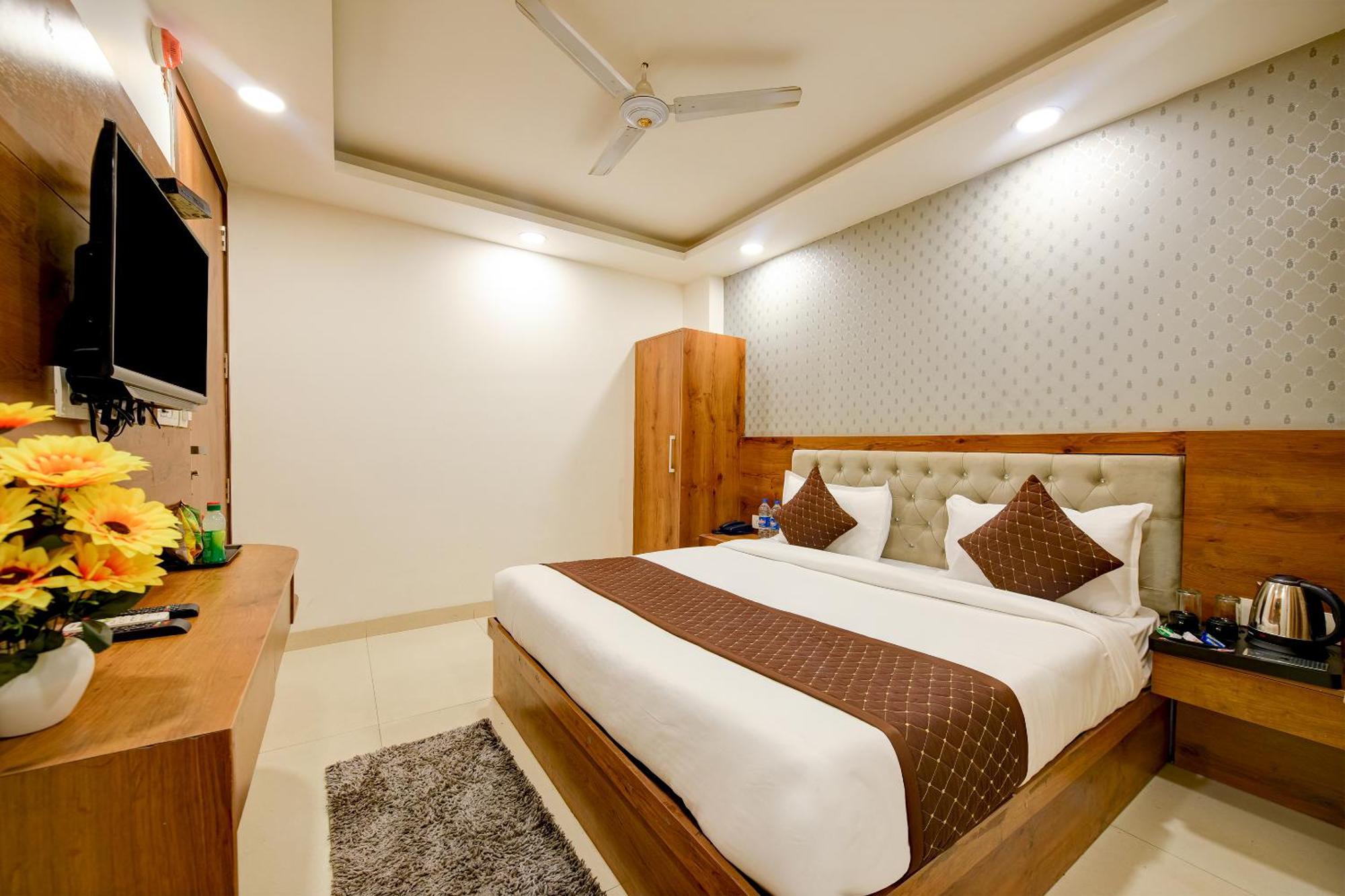 Hotel Grand Qubic Near Delhi Airport New Delhi Ngoại thất bức ảnh